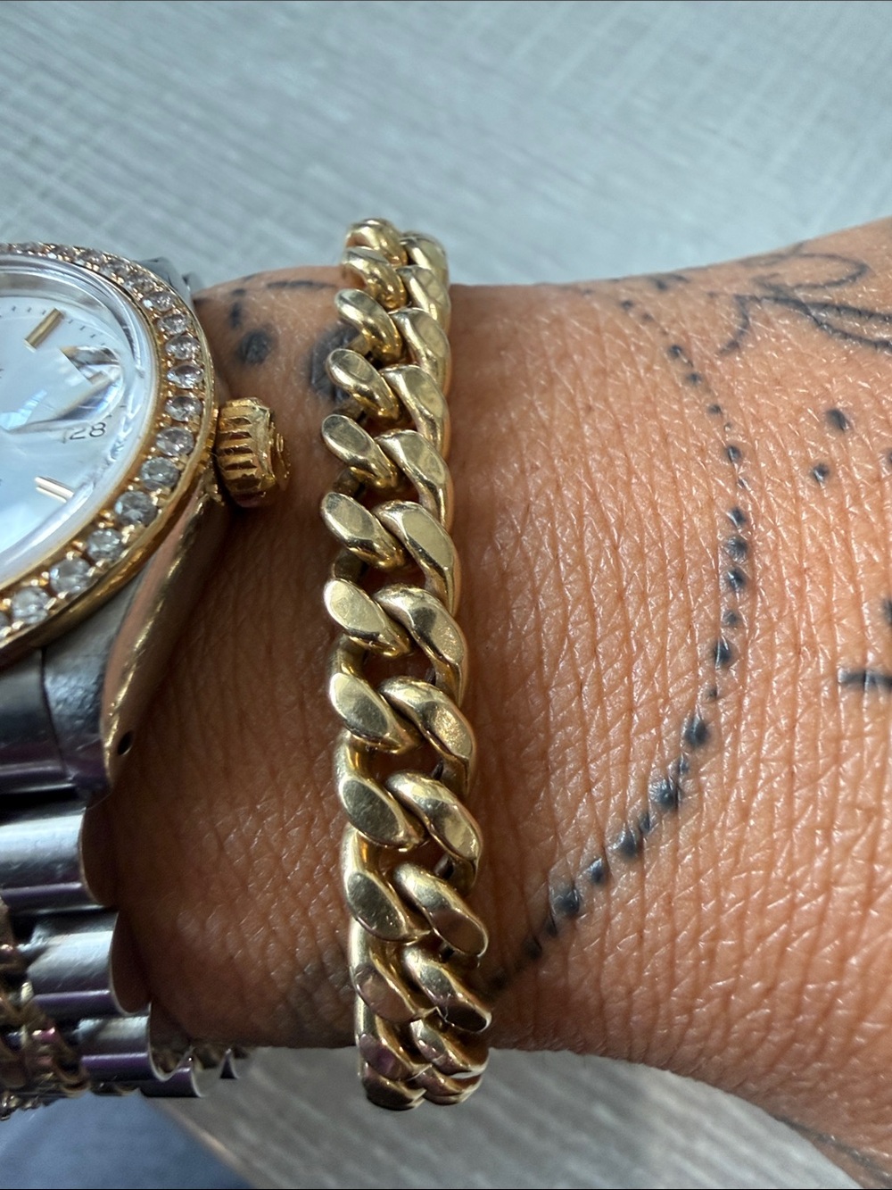 ✨18k Gold Curb Chain Bracelet with 14k clasp✨